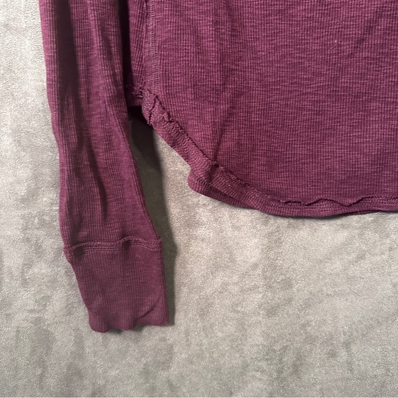 Free People We The Free Waffle Knit Thermal Henley Embroidered Burgundy Medium - Picture 5 of 14